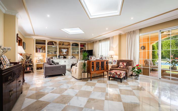 Image No.6-5 Bed Villa for sale