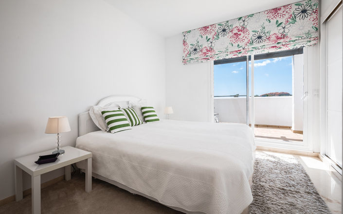Image No.11-2 Bed Property for sale