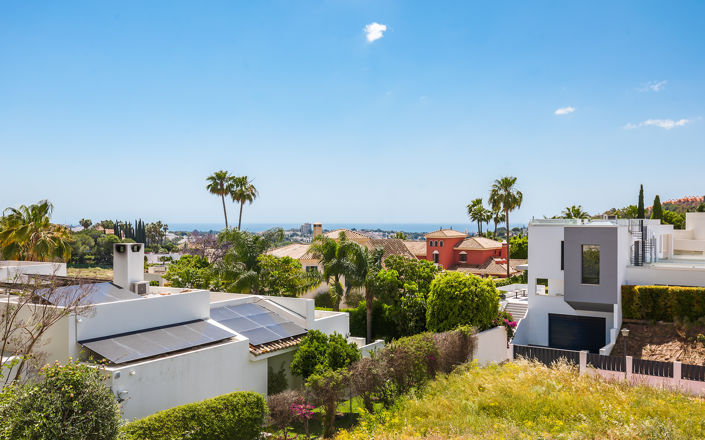 Image No.40-2 Bed Property for sale