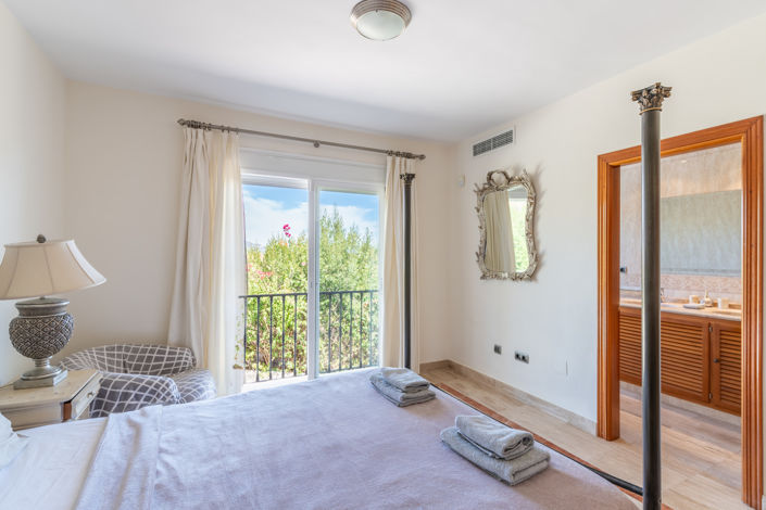 Image No.17-5 Bed Villa for sale