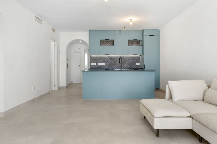 Image No.15-3 Bed Property for sale