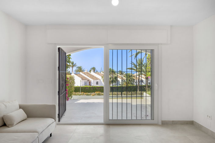 Image No.9-3 Bed Property for sale