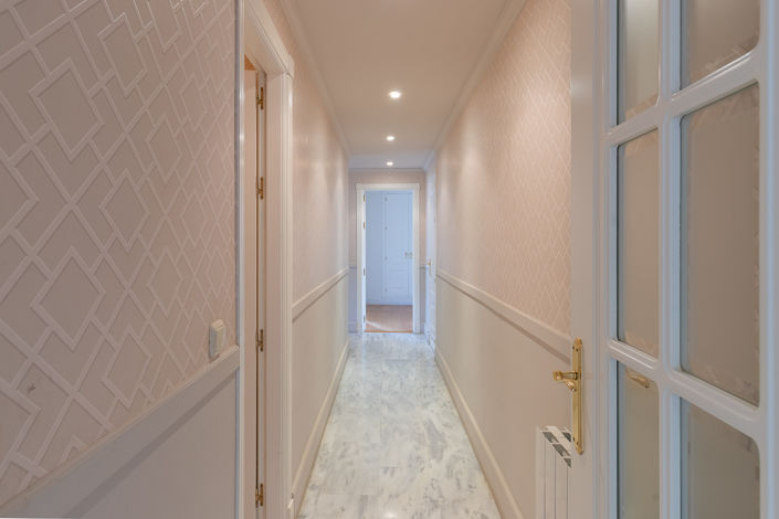 Image No.16-5 Bed Property for sale