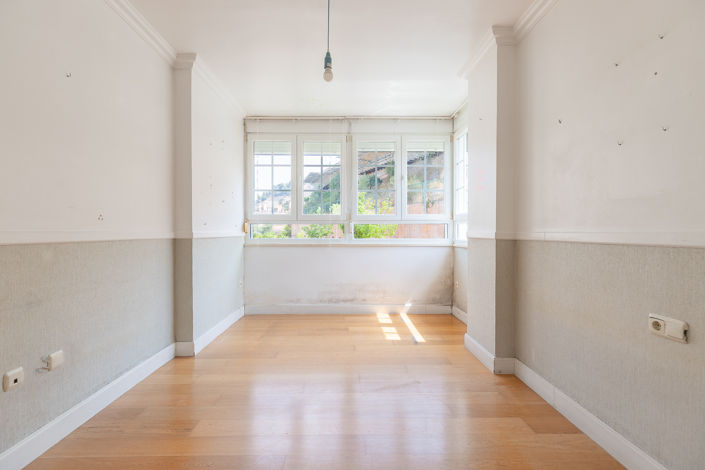 Image No.29-5 Bed Property for sale