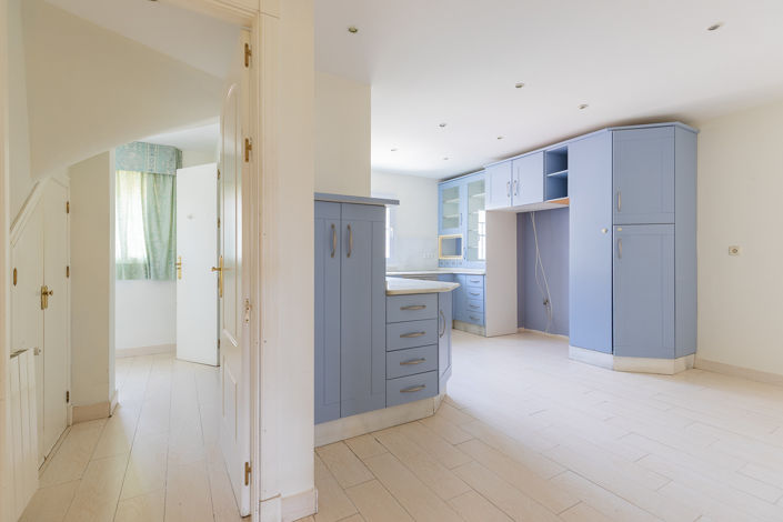 Image No.33-5 Bed Property for sale