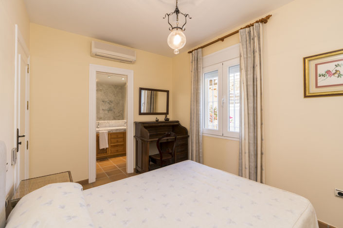 Image No.24-9 Bed Villa for sale