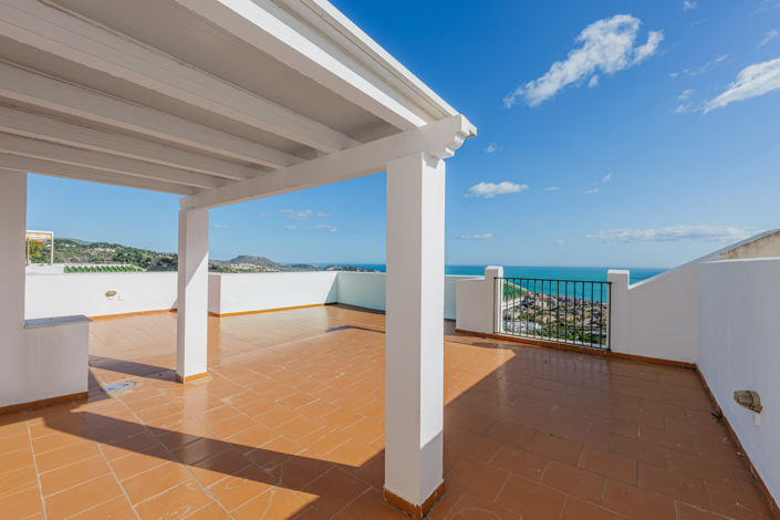 Image No.14-4 Bed Property for sale