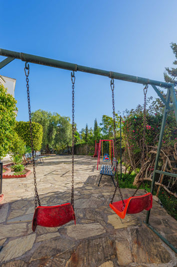 Image No.44-4 Bed Property for sale