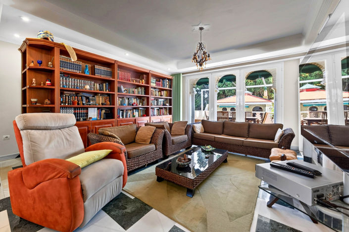 Image No.2-3 Bed Villa for sale