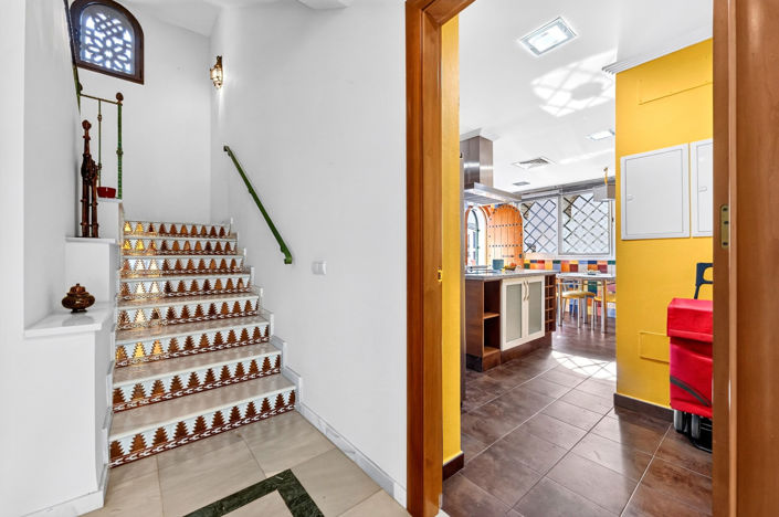 Image No.27-3 Bed Villa for sale