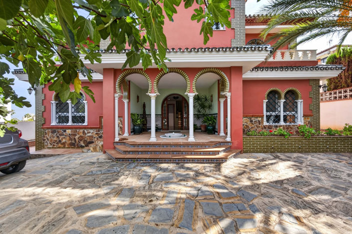 Image No.4-3 Bed Villa for sale