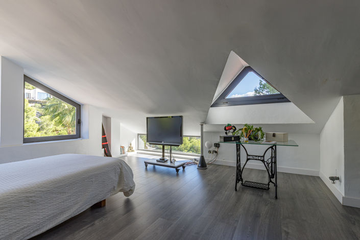 Image No.10-5 Bed Villa for sale