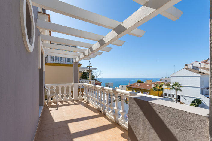 Image No.19-6 Bed Villa for sale