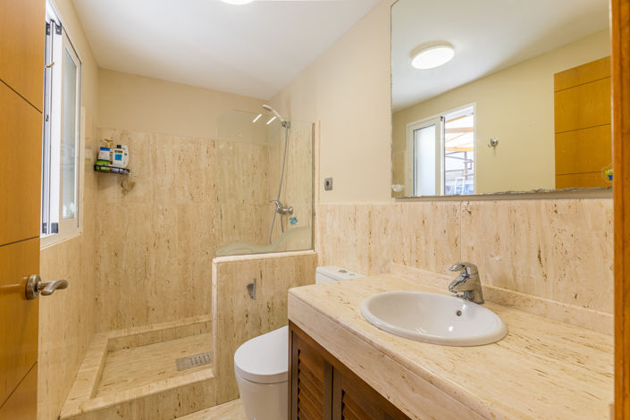 Image No.20-6 Bed Villa for sale