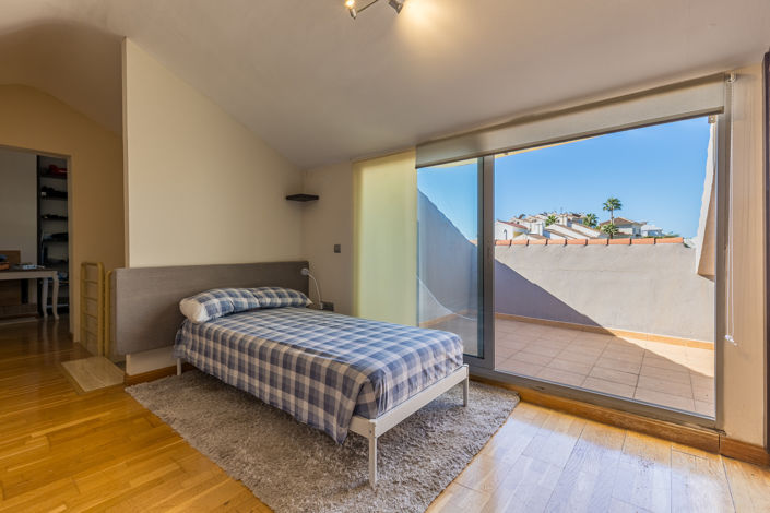 Image No.8-6 Bed Villa for sale