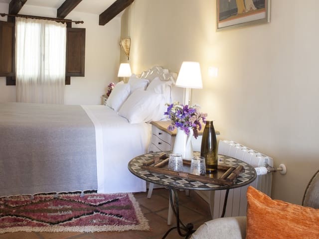 Image No.13-11 Bed Hotel for sale