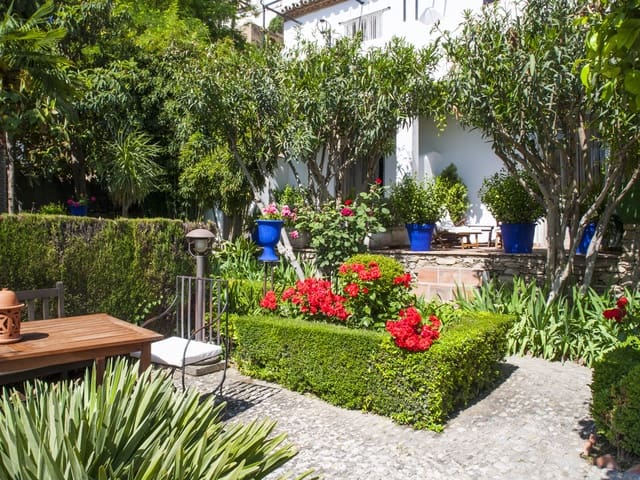 Image No.17-11 Bed Hotel for sale