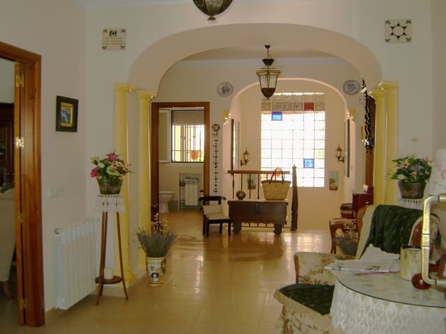 Image No.10-3 Bed Country House for sale