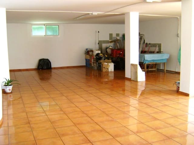 Image No.18-3 Bed Country House for sale