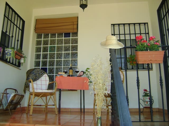 Image No.6-3 Bed Country House for sale