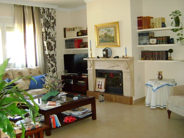 Image No.8-3 Bed Country House for sale