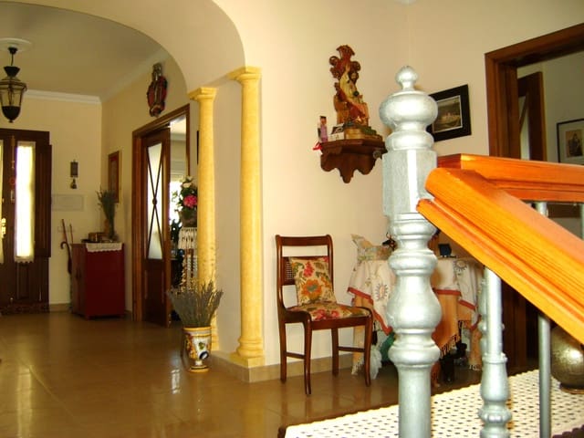 Image No.9-3 Bed Country House for sale