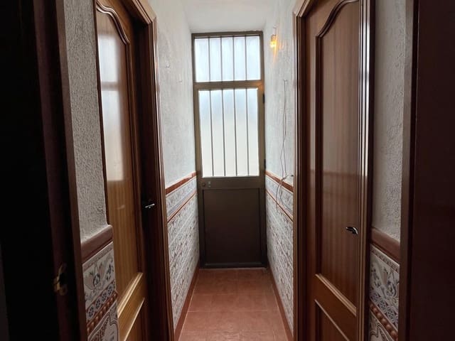 Image No.12-3 Bed Townhouse for sale