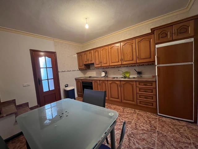 Image No.9-3 Bed Townhouse for sale