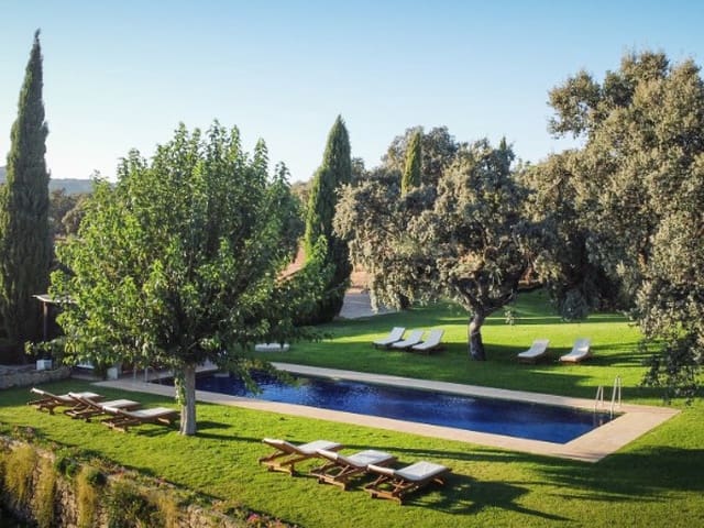 Image No.16-8 Bed Villa for sale