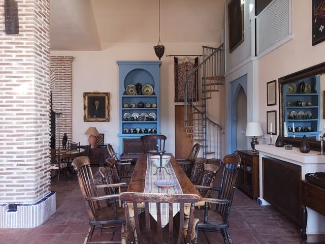 Image No.26-7 Bed Country House for sale