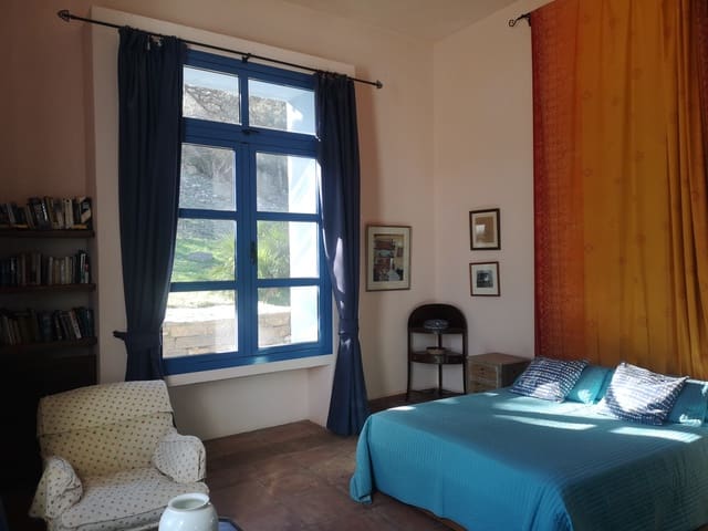 Image No.8-7 Bed Country House for sale