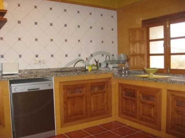 Image No.11-1 Bed Country House for sale