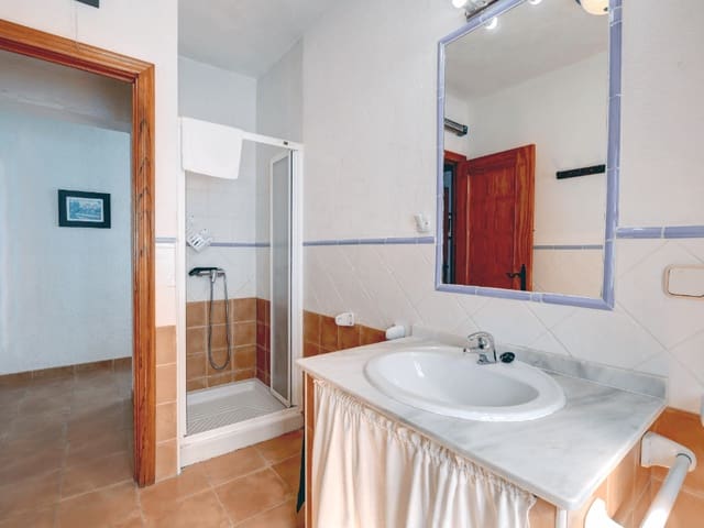 Image No.6-3 Bed Townhouse for sale