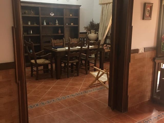 Image No.15-7 Bed Country House for sale