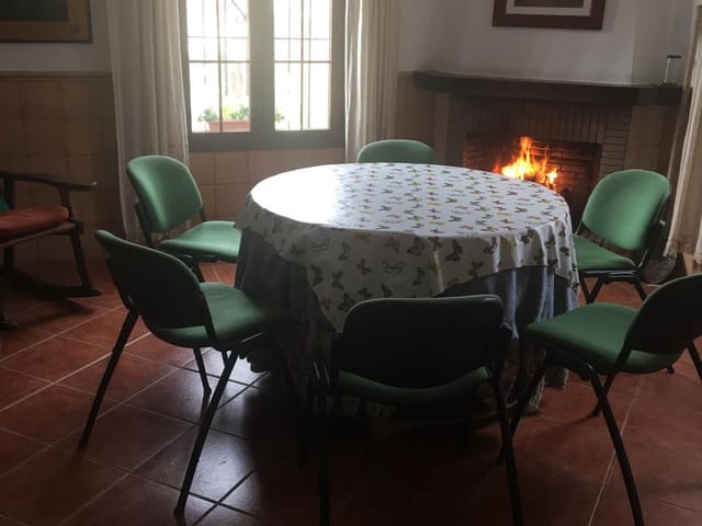 Image No.18-7 Bed Country House for sale