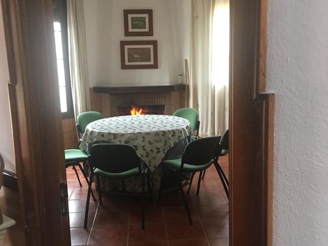 Image No.8-7 Bed Country House for sale