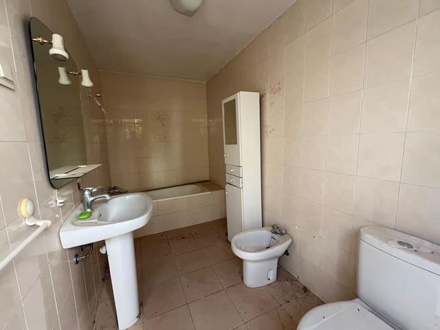 Image No.11-5 Bed Townhouse for sale