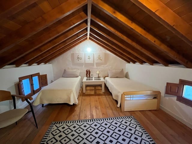 Image No.13-5 Bed Country House for sale