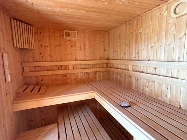 Image No.5-5 Bed Villa for sale