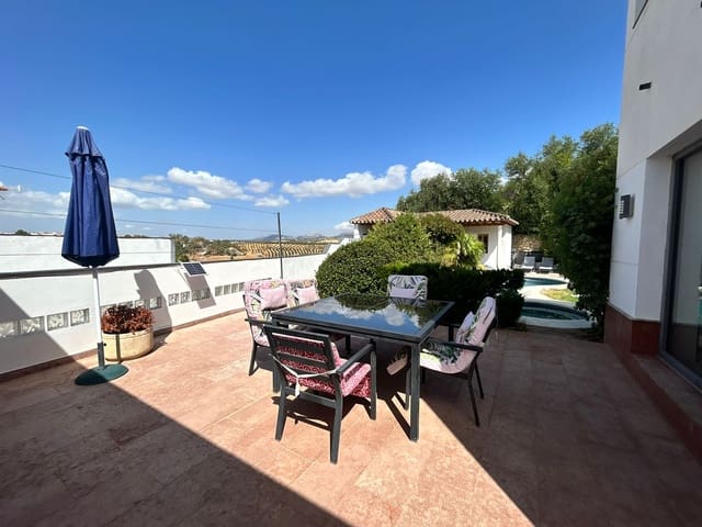 Image No.51-5 Bed Villa for sale