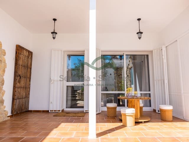 Image No.5-2 Bed Country House for sale