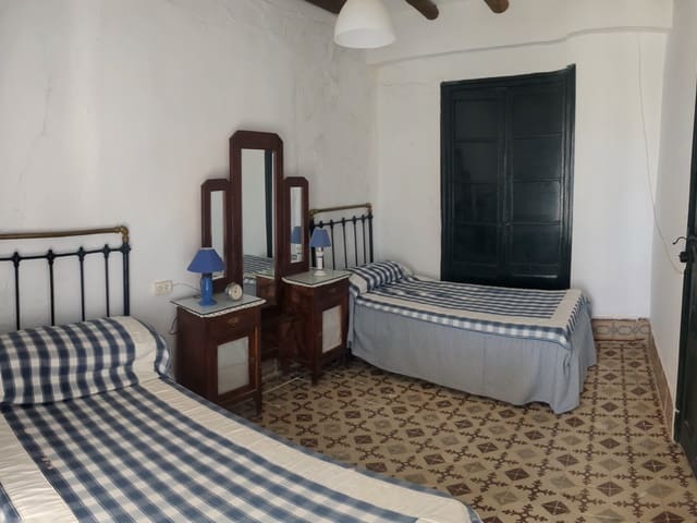 Image No.26-8 Bed Country House for sale