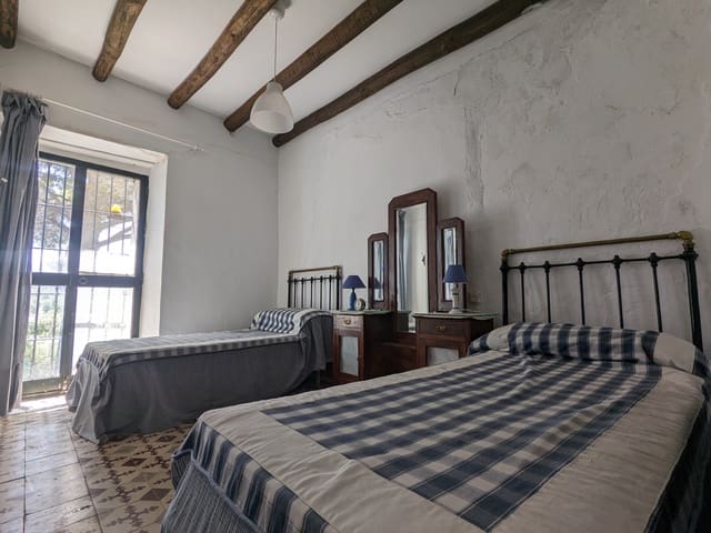 Image No.28-8 Bed Country House for sale