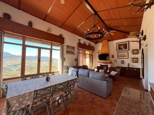 Image No.2-4 Bed Country House for sale