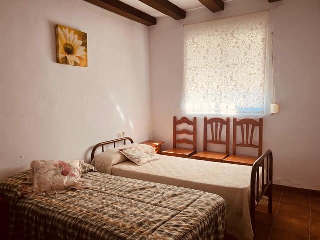 Image No.6-3 Bed Country House for sale