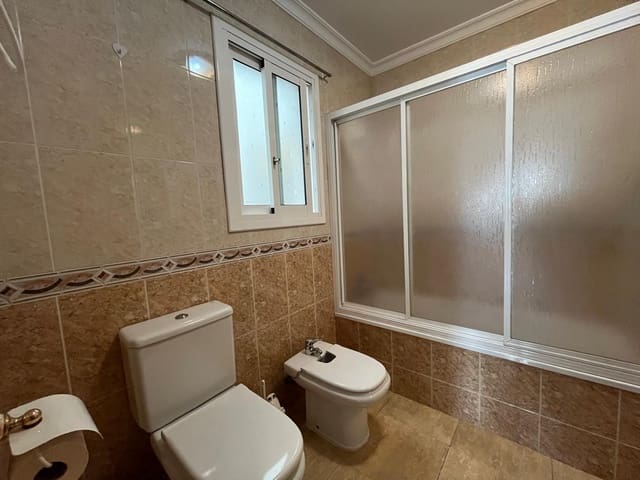 Image No.14-5 Bed Townhouse for sale