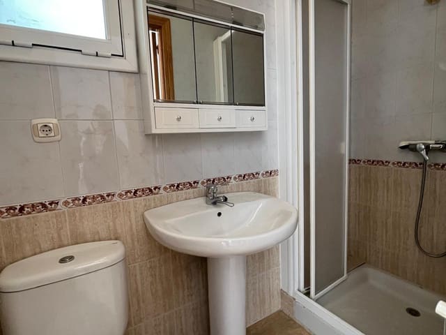 Image No.17-5 Bed Townhouse for sale