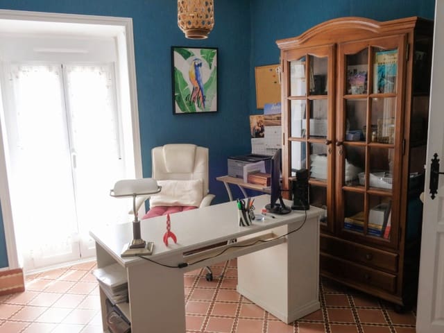 Image No.6-3 Bed Townhouse for sale