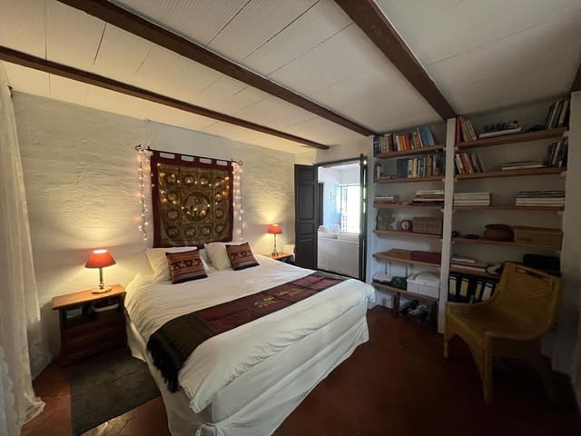 Image No.2-1 Bed Country House for sale