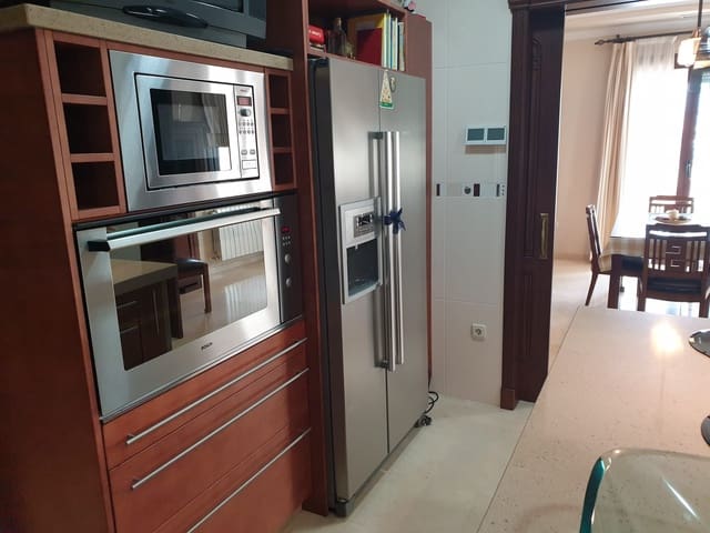 Image No.16-Villa for sale